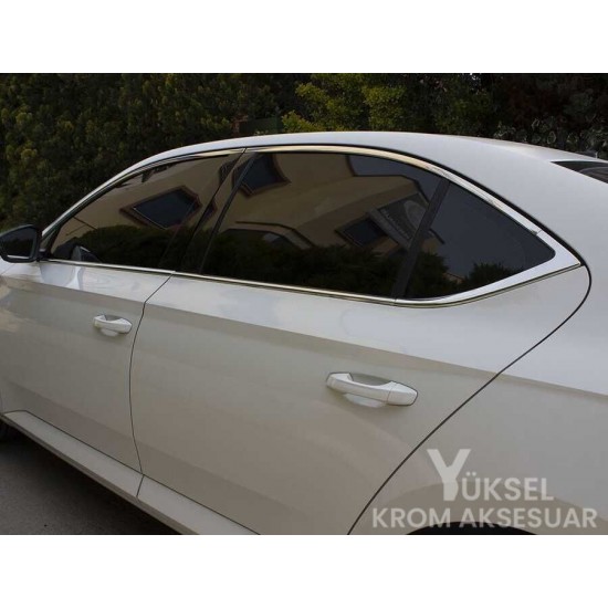 Skoda Superb Krom Cam Çerçevesi 12 Parça 2015 Üzeri